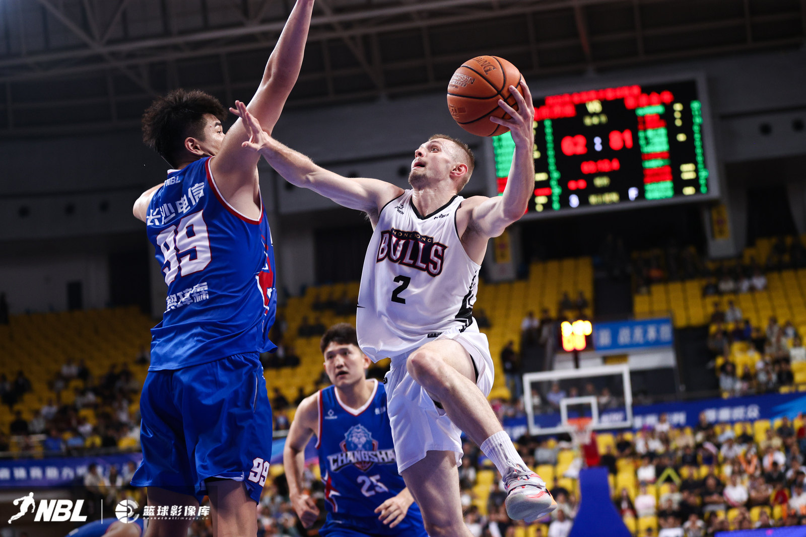 2025年NBL收官：香港金牛队在长沙夺冠并完成卫冕