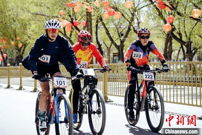 体育+文旅融合下的中国山地自行车爱好者挑战柴