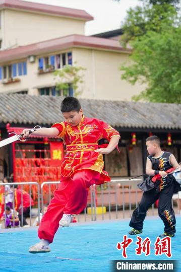 成德眉资武林大会邀请赛正式开幕上千名武林健