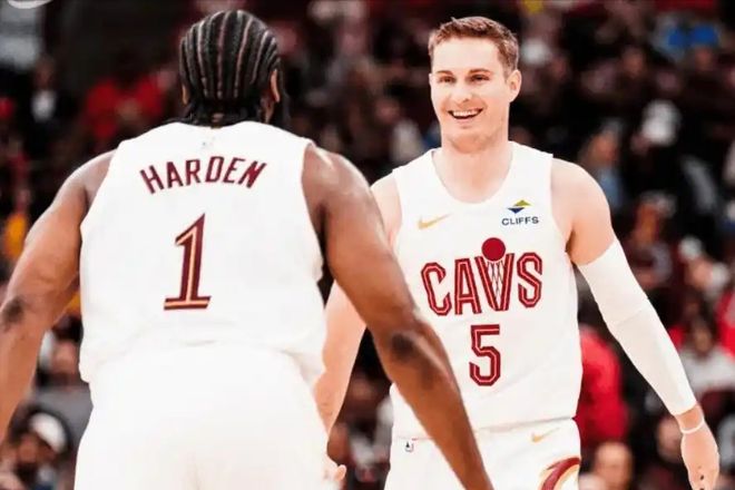 哈登两连炸场追平库里历史纪录 骑士逆转公牛锁