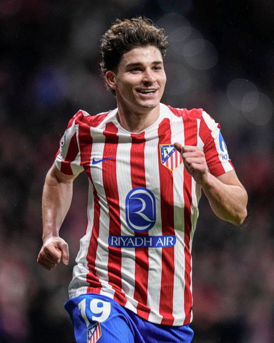 巴萨1亿欧元追逐阿尔瓦雷斯 莱万费兰未来悬而未