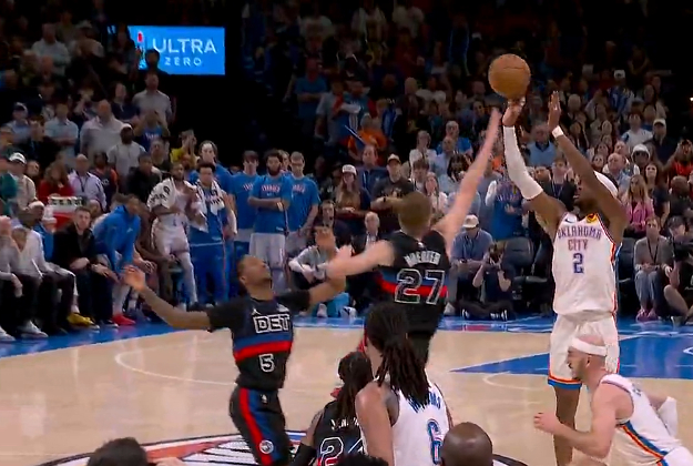 亚历山大关键三分犯规致挑战失败 活塞加时赛落