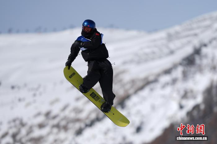 苏翊鸣首金助中国队米兰冬奥开门红