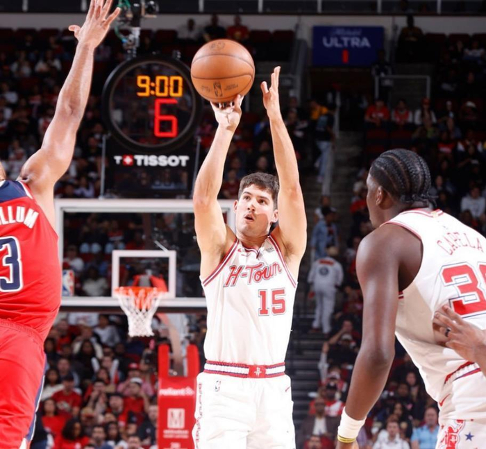 范弗里特赛季报销影响火箭引援策略 谢泼德成唯