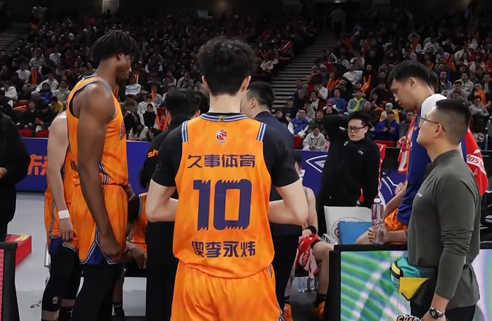 上海队豪取16连胜锁定常规赛冠军 卢伟赛后言论